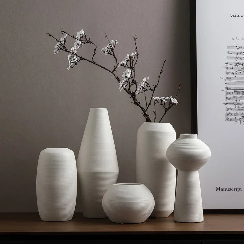 Elegant White Brushed Ceramic Vase - Stylish and minimalist vase perfect for home decor and dried flower arrangements