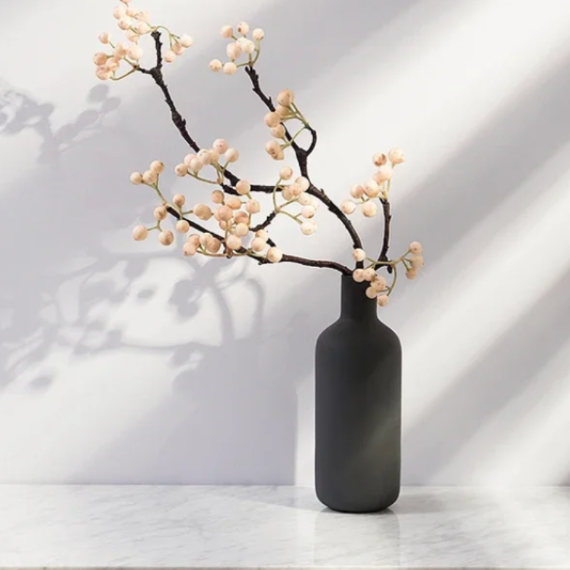 Solid neutral colours ceramic vase – perfect for contemporary and minimalist décor, simple yet stylish design for any space.