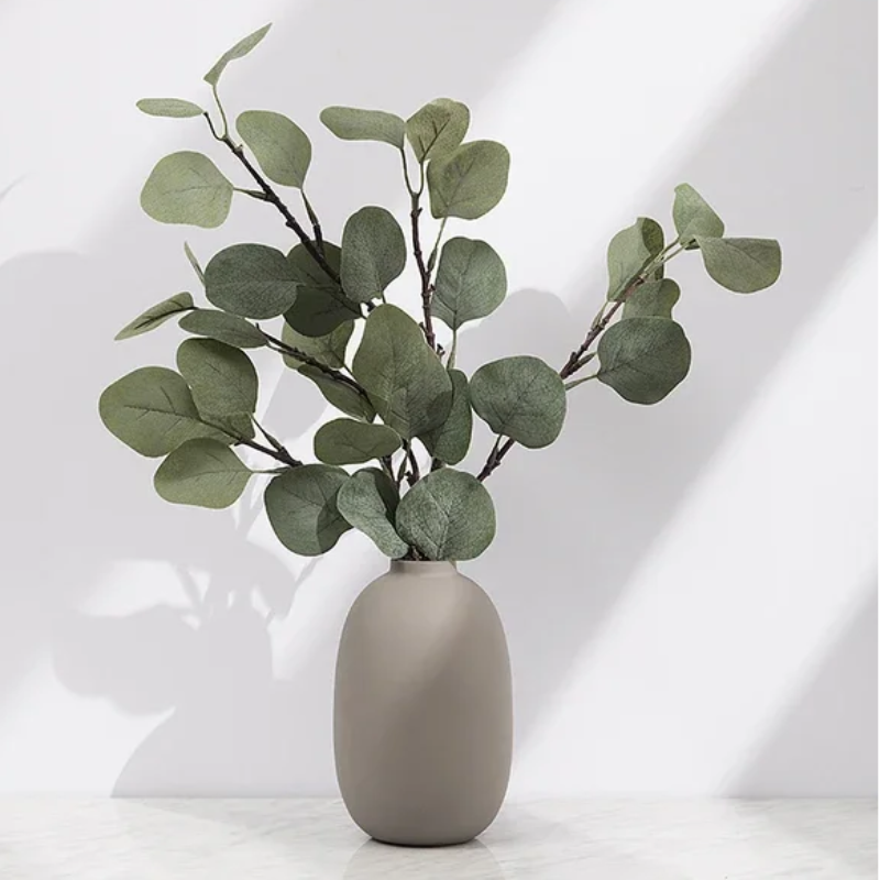 Solid neutral colours ceramic vase – perfect for contemporary and minimalist décor, simple yet stylish design for any space.