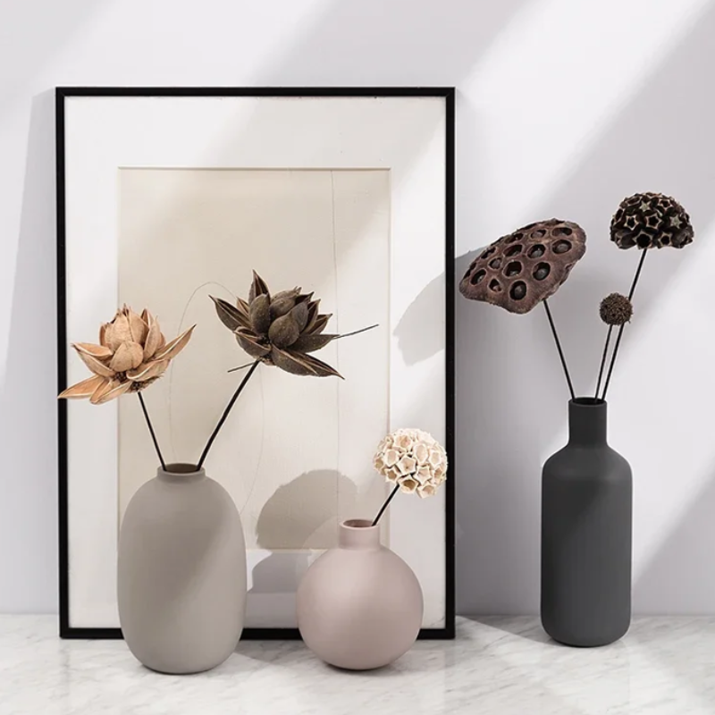 Solid neutral colours ceramic vase – perfect for contemporary and minimalist décor, simple yet stylish design for any space.